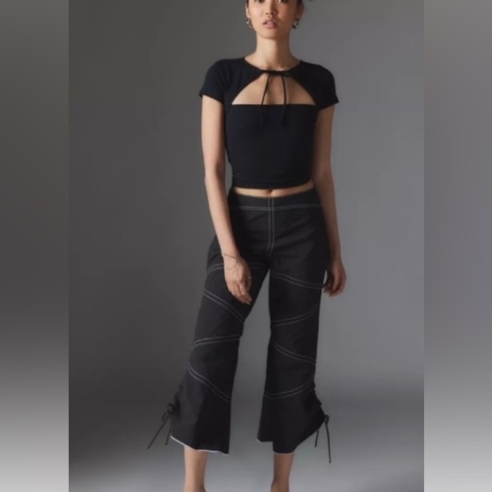 NWT SILENCE +NOISE CUTEST UNIQUE CAPRIS WITH WHITE STITCHING DESIGN!